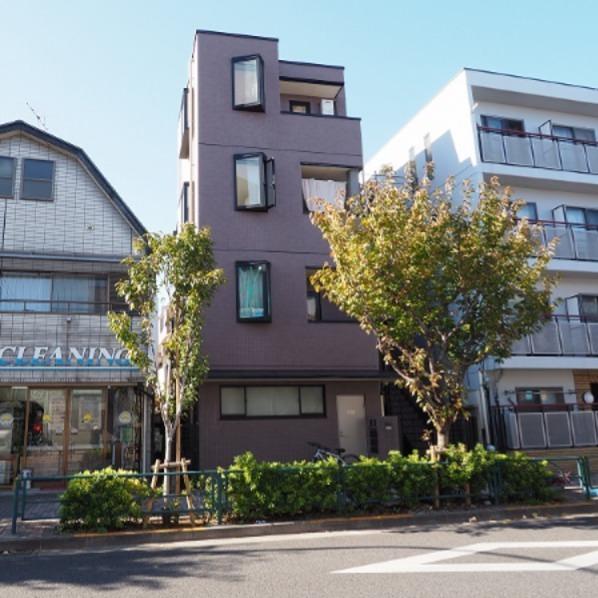 A-HOUSE