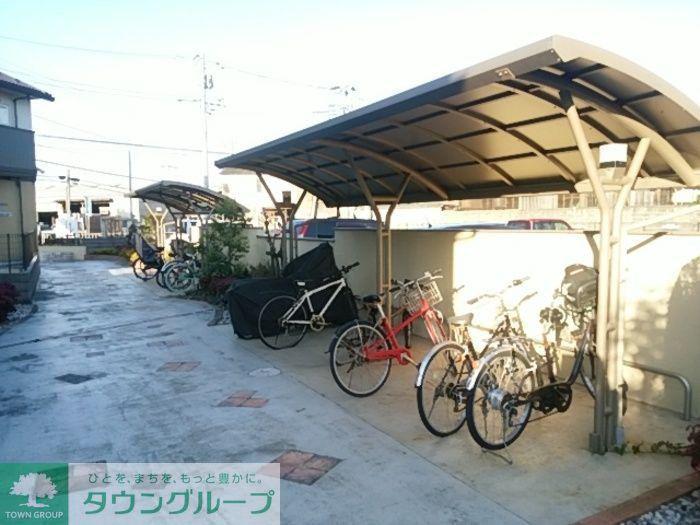 ロイヤルコートB
