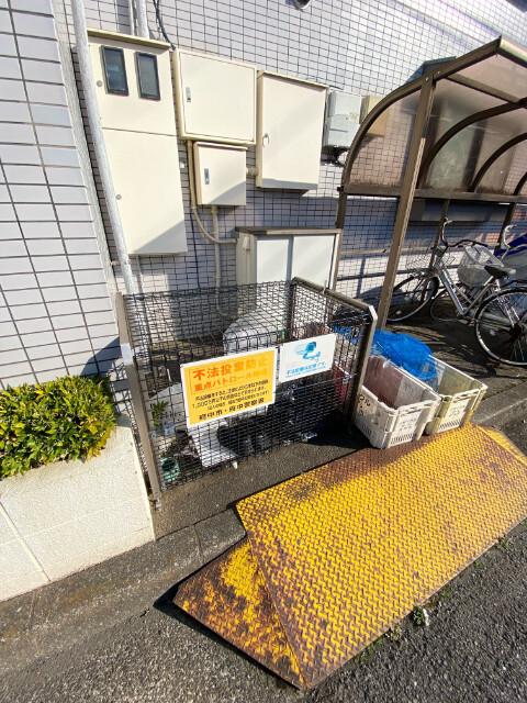 サニーライフ四谷