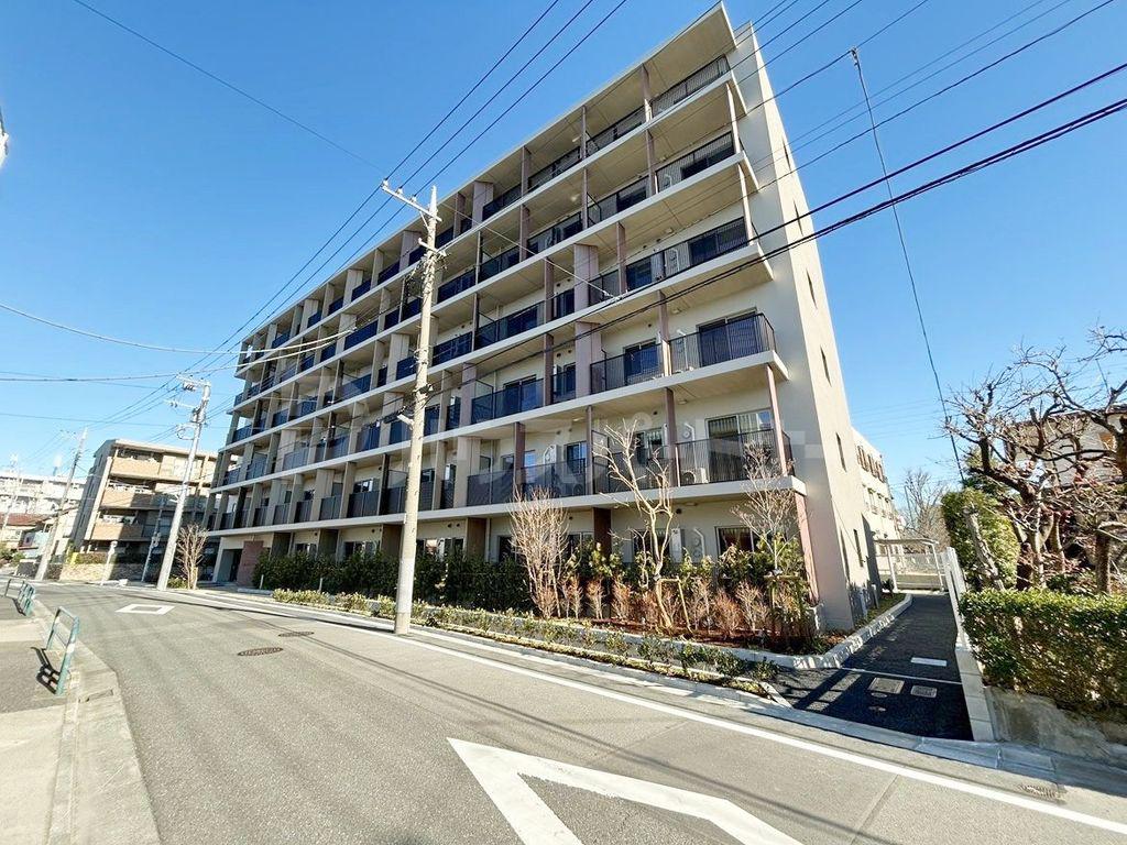 ロイジェント西新井