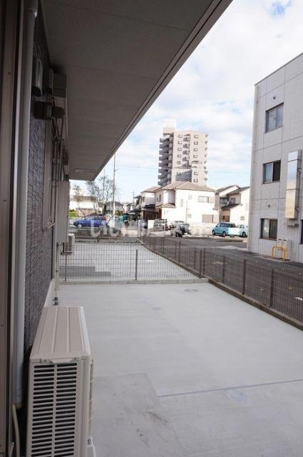 リブ フラット