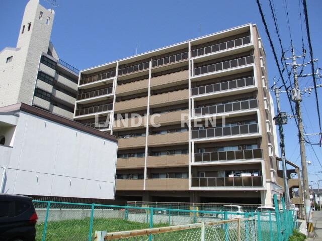 ルミエール箱崎駅前