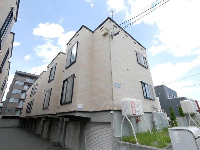 イーグルサウス17B(1LDK/2階)