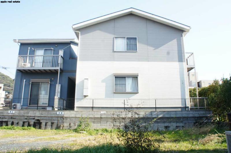 トレゾア湯川新町 A棟