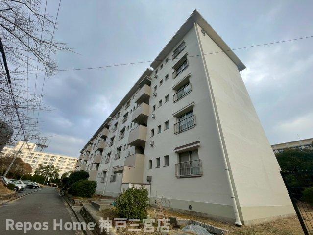 鈴蘭台第3団地6号棟