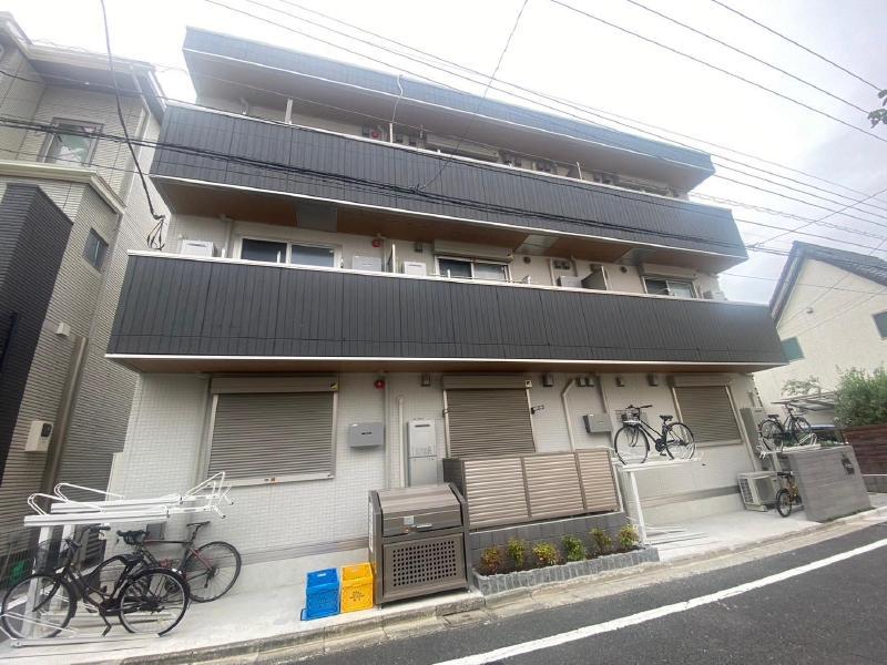 ルリアン保木間