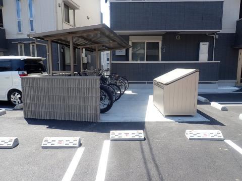 D-ROOM内山II