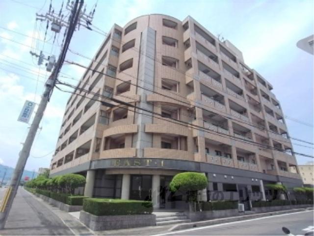 イースト・1