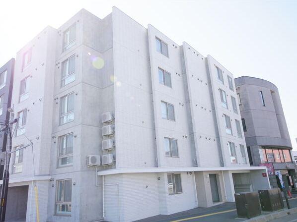 アルファー美園