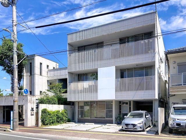イーストサイドビル