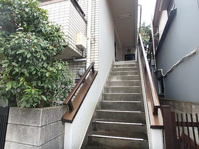 MOONビル