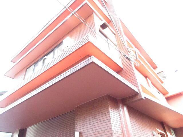 R-BRICK