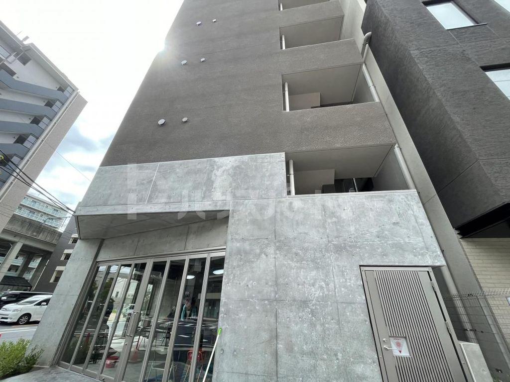 ART APARTMENT IN OOTAKA‐NO‐MORI