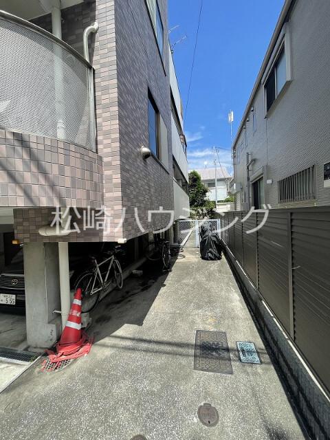 フラット・ポローニア