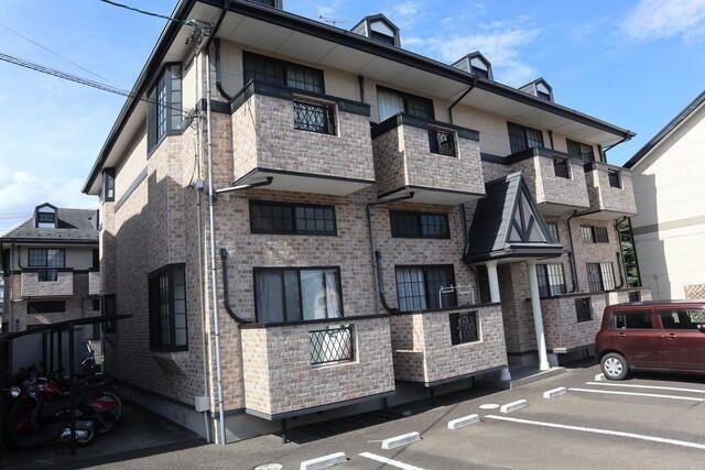エルマーノ愛子中央四番館
