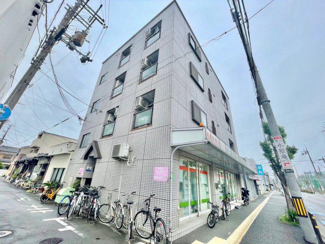 メゾンモア