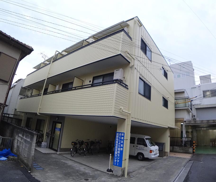 カレッジ・コート