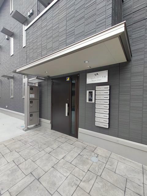 ロイヤルクレスト六号館