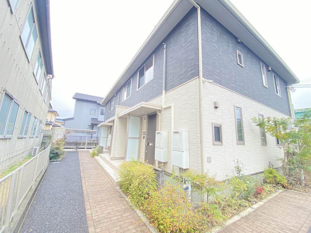 香川県丸亀市 2階建 築13年