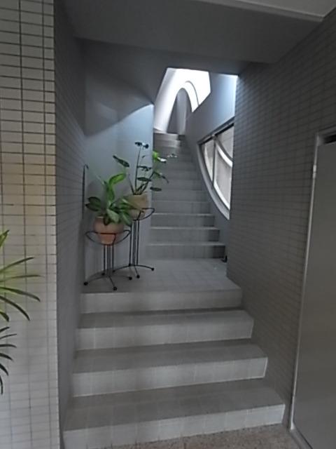エルヴィゴール北口