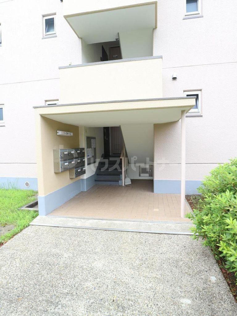 大津ヶ丘団地 2号棟