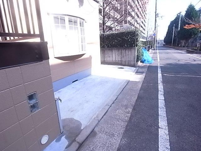 ピオーネ西難波