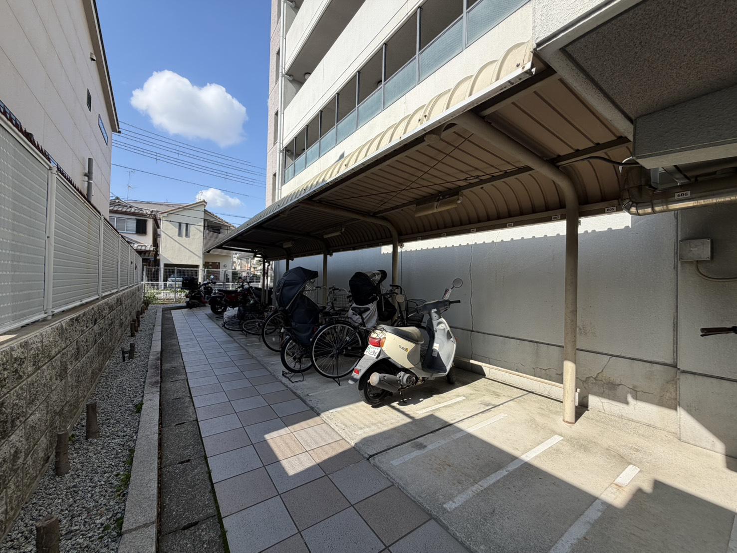 新栄プロパティー柏原