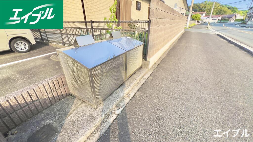 カーサアゼリア A棟
