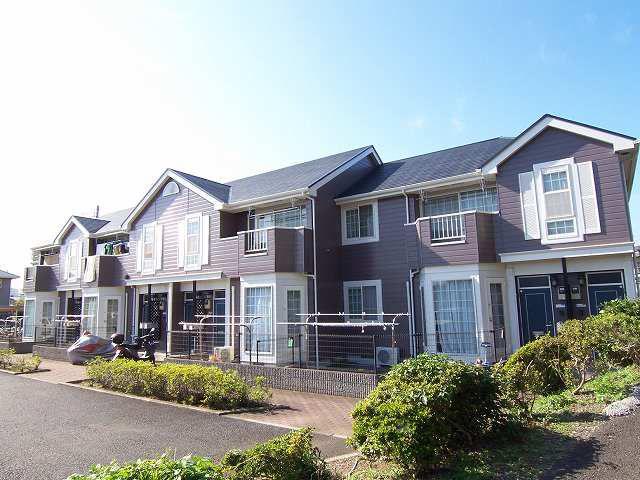 MENEHUNEHOUSE