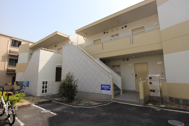 元魚ロイドアパートB