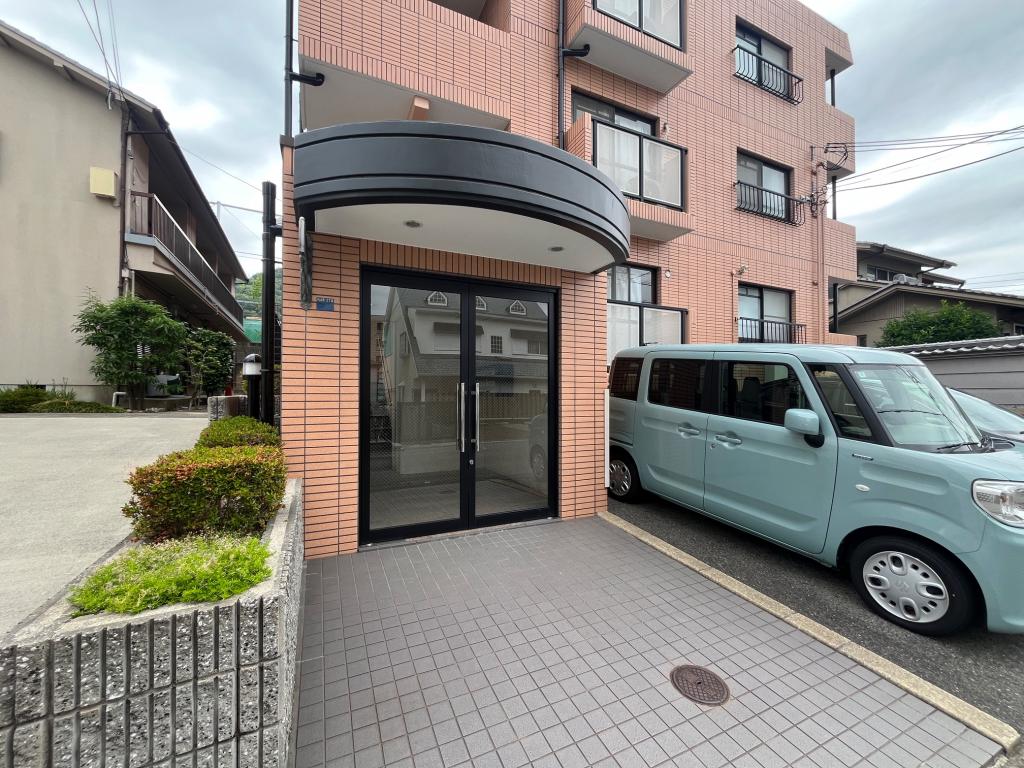 ハイネス岡本
