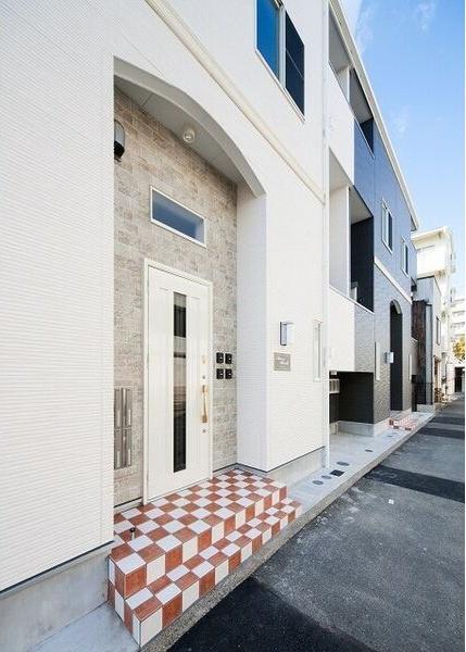 MAISON BLANCHE 