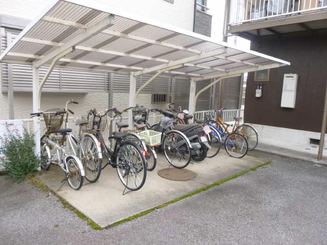 ロイヤル小塩III