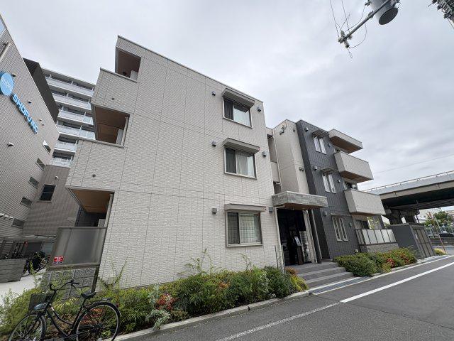 トリシア江坂