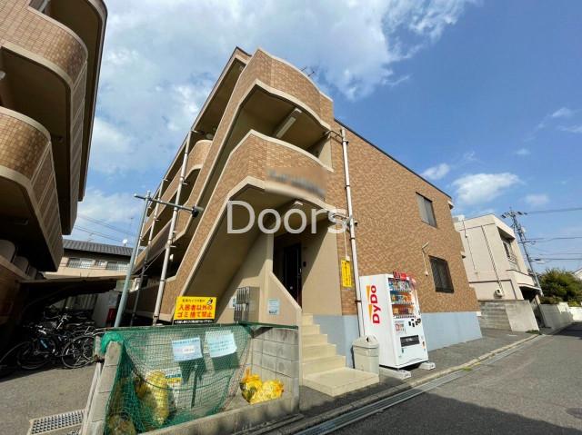 FLAT LEAVES学南町