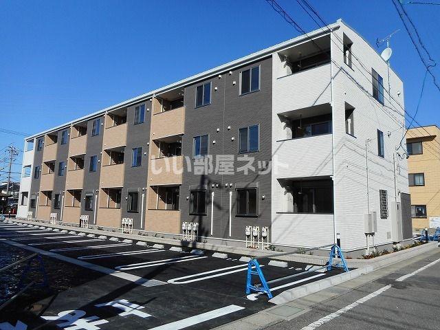 名鉄小牧線 小牧原駅 徒歩15分 3階建 築9年
