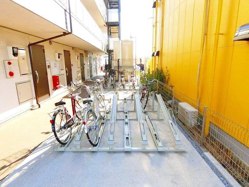 東武伊勢崎線 草加駅 徒歩13分 3階建 築11年