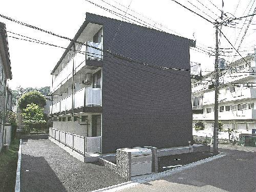 レオパレスエスカリエ青家