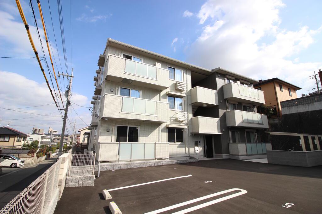 ハイアークC棟