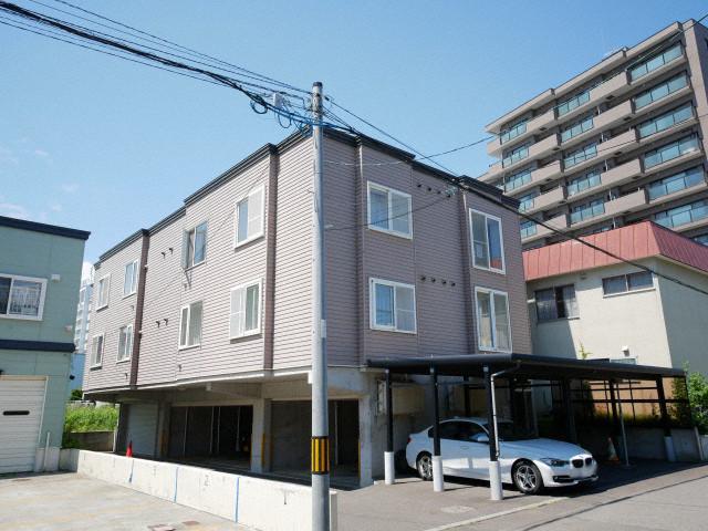 プラザ館ドーム前C