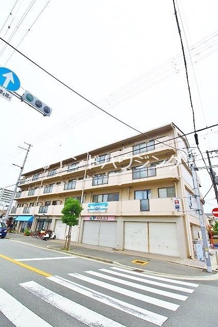 クレセントマンションA