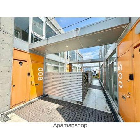 M/F HOUSE