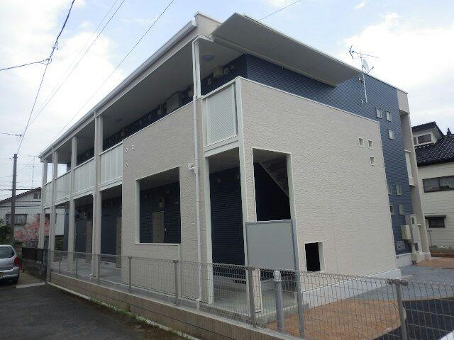 ＪＲ高崎線 鴻巣駅 徒歩9分 2階建 築10年