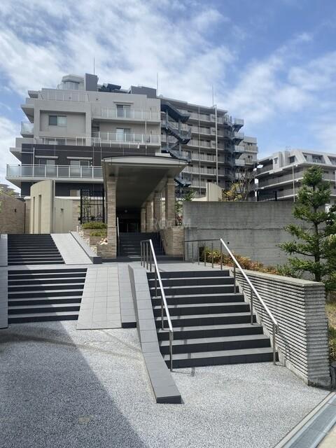 千里桃山台ヒルサイドテラスFNA
