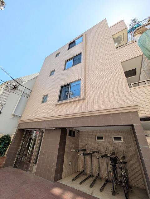 メリス西新宿(1K/1階)の外観写真