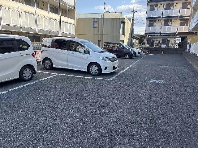 レオパレスゴールドクレスト(1K/3階)の外観写真