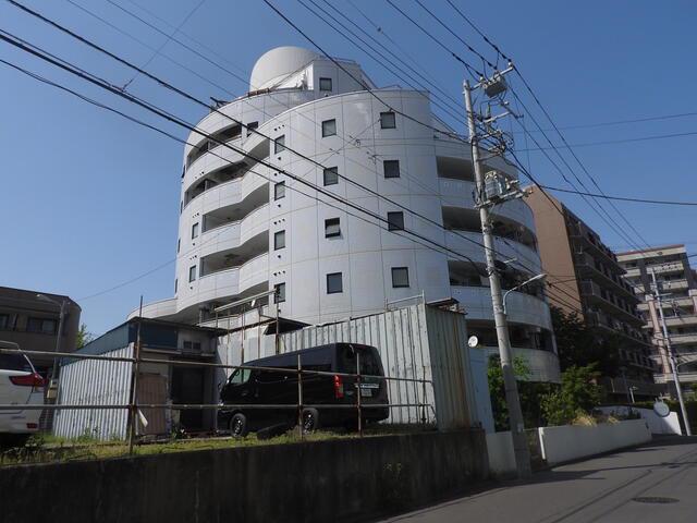 クリスタルタワー