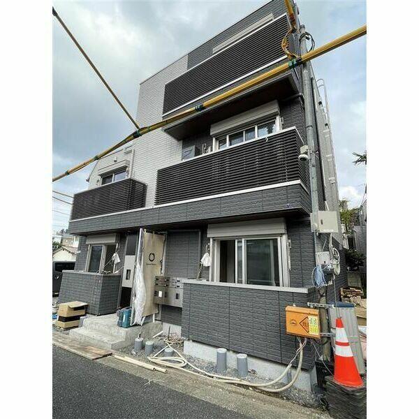 WHITE BASE 駒場